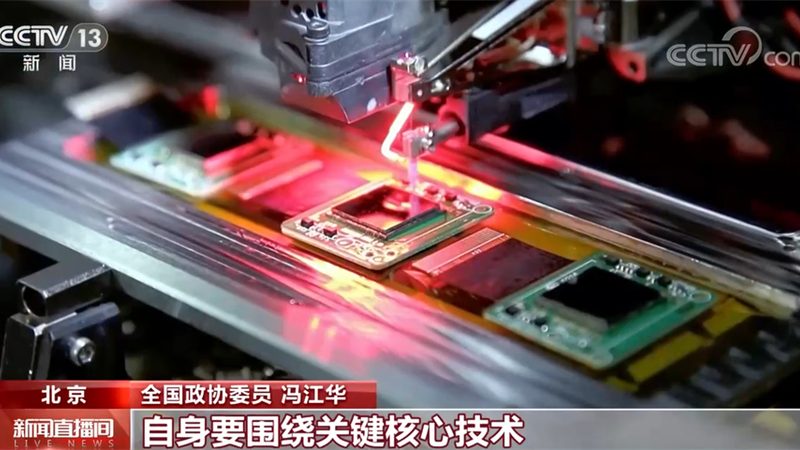 网站智能客服嵌入与自建：选择与优劣势分析